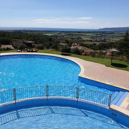 Holiday home Casa Acogedora Con Gran Piscina Comunitaria Y Cerca De La Playa En - Es-323-72 *